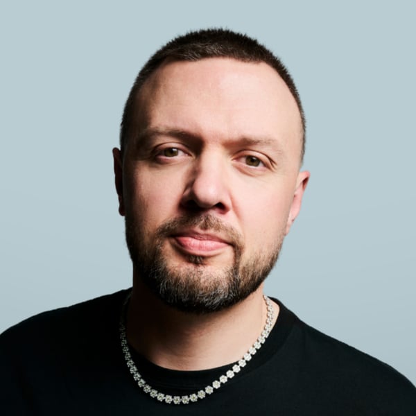 PORTRAIT · CHRIS LAKE