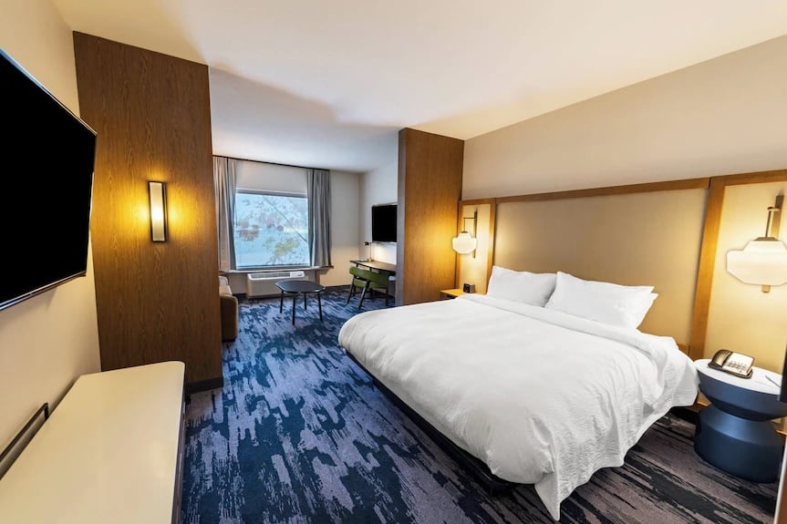 STAY · FAIRFIELD INN & SUITES - 2-NIGHT KING ROOM INCL. 2X GA+ 2-DAY TICKETS